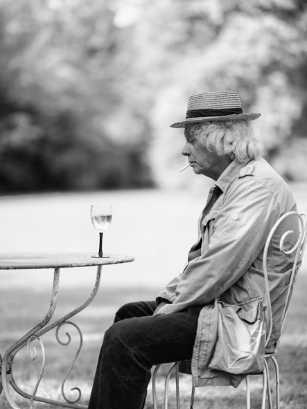 Photos réalisées d’après une photo de Jacques Prévert
réalisée par Robert Doisneau